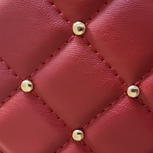 Badgley Mischka NWT, big diamond crossbody w/round studs - Picture 4 of 12